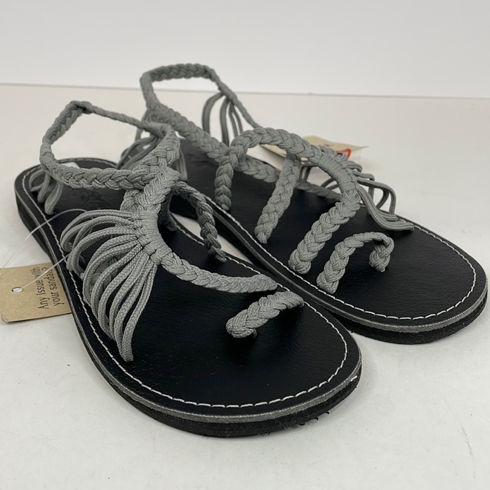 New Urban Grey Plaka Flat Strappy Gladiator Sandals for Women Palm Leaf Size 9